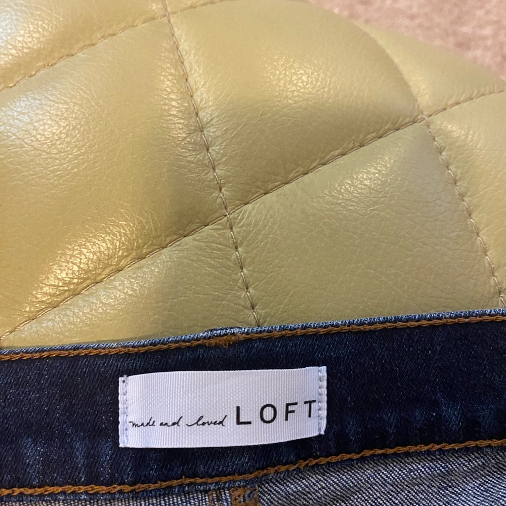 Loft - Ladies Jean Shorts - Size 8 - Picture 3 of 4